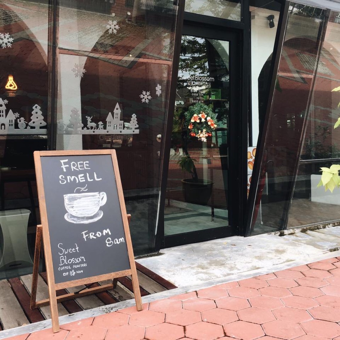 Zenki S Photo Of Sweet Blossom Coffee Roasters Taman Pelangi